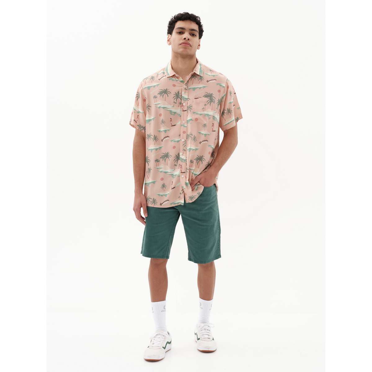 EMERSON MEN’S REGULAR FIT VISCOSE ΚΟΝΤΟΜΑΝΙΚΟ ΠΟΥΚΑΜΙΣΟ ΜΕ ΜΟΤΙΒΟ