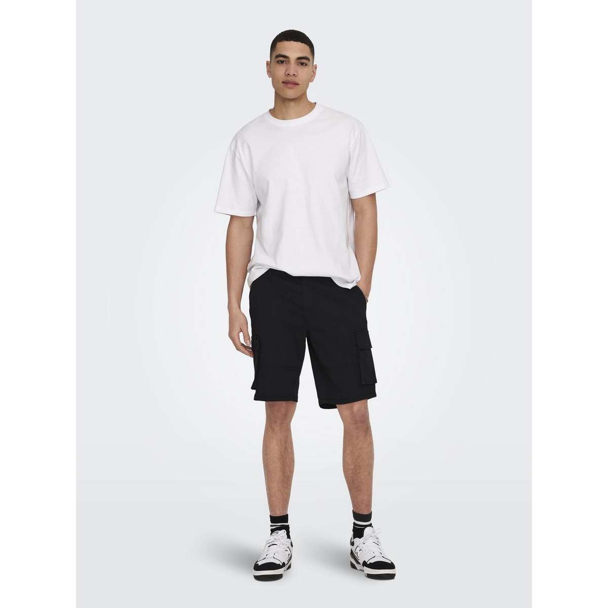 ONLY & SONS REGULAR FIT CARGO SHORTS 22016689 BLACK