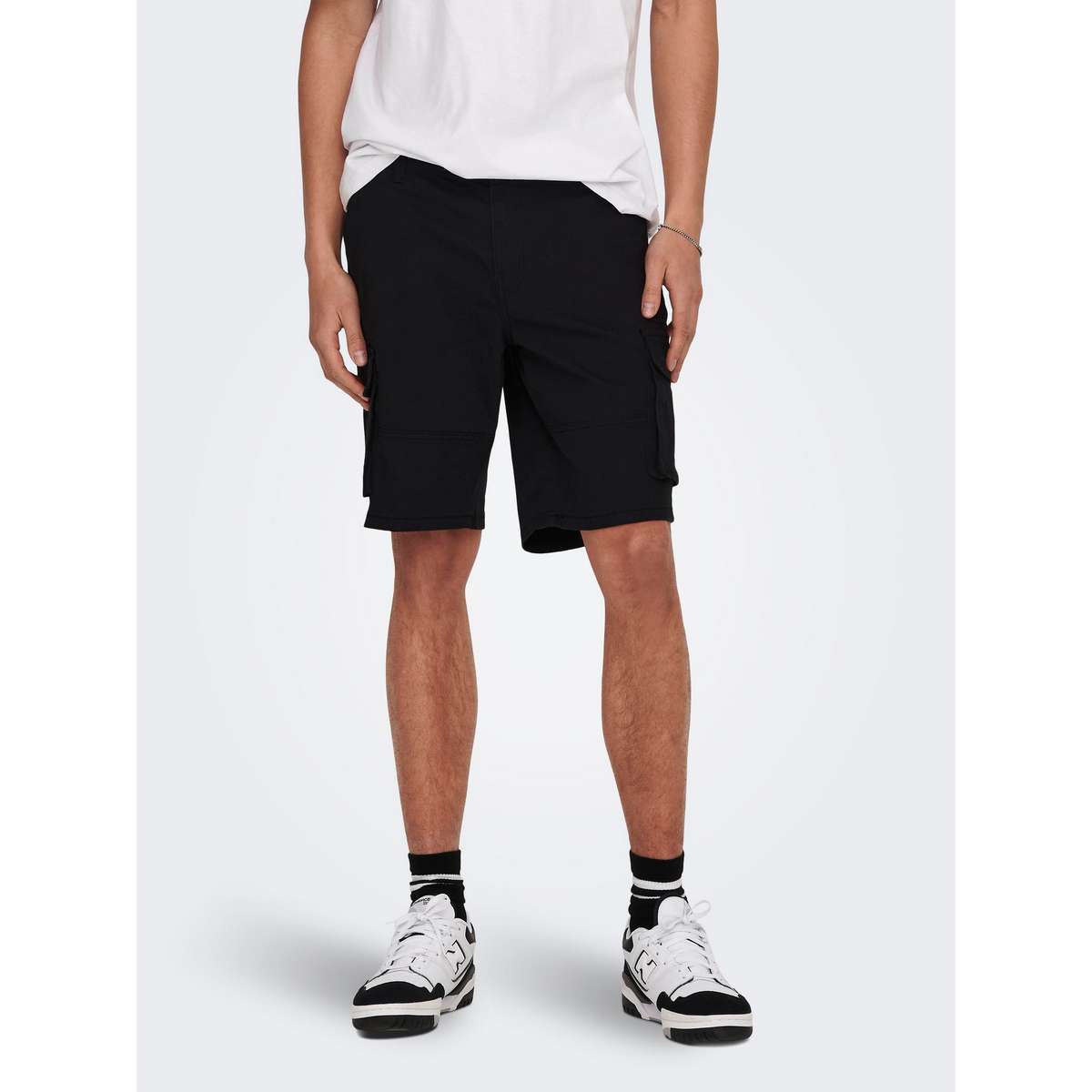 ONLY & SONS REGULAR FIT CARGO SHORTS 22016689 BLACK