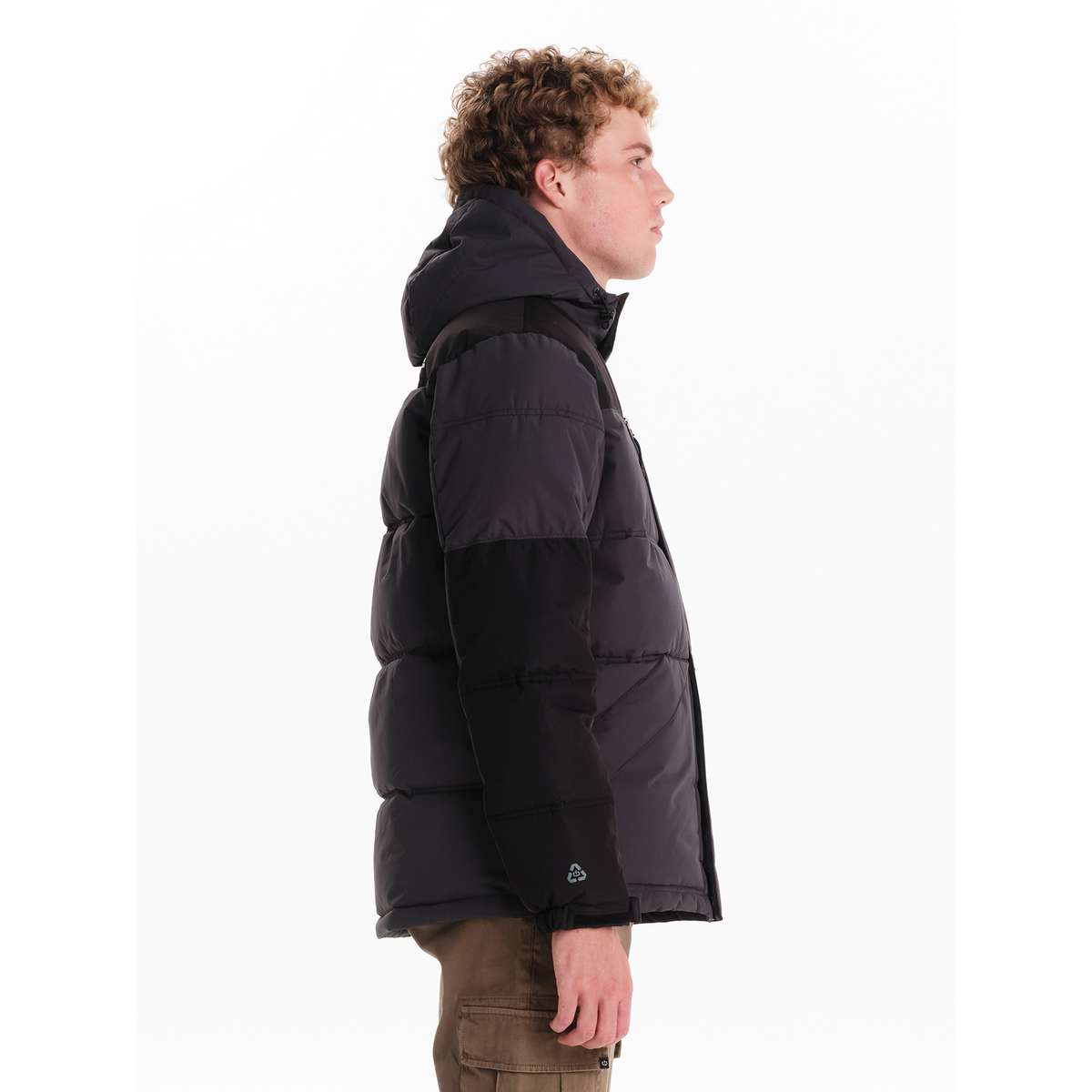 EMERSON MEN’S REGULAR FIT POLYESTER HOODED PUFFER JACKET 242.EM10.58 EBONY / BLACK